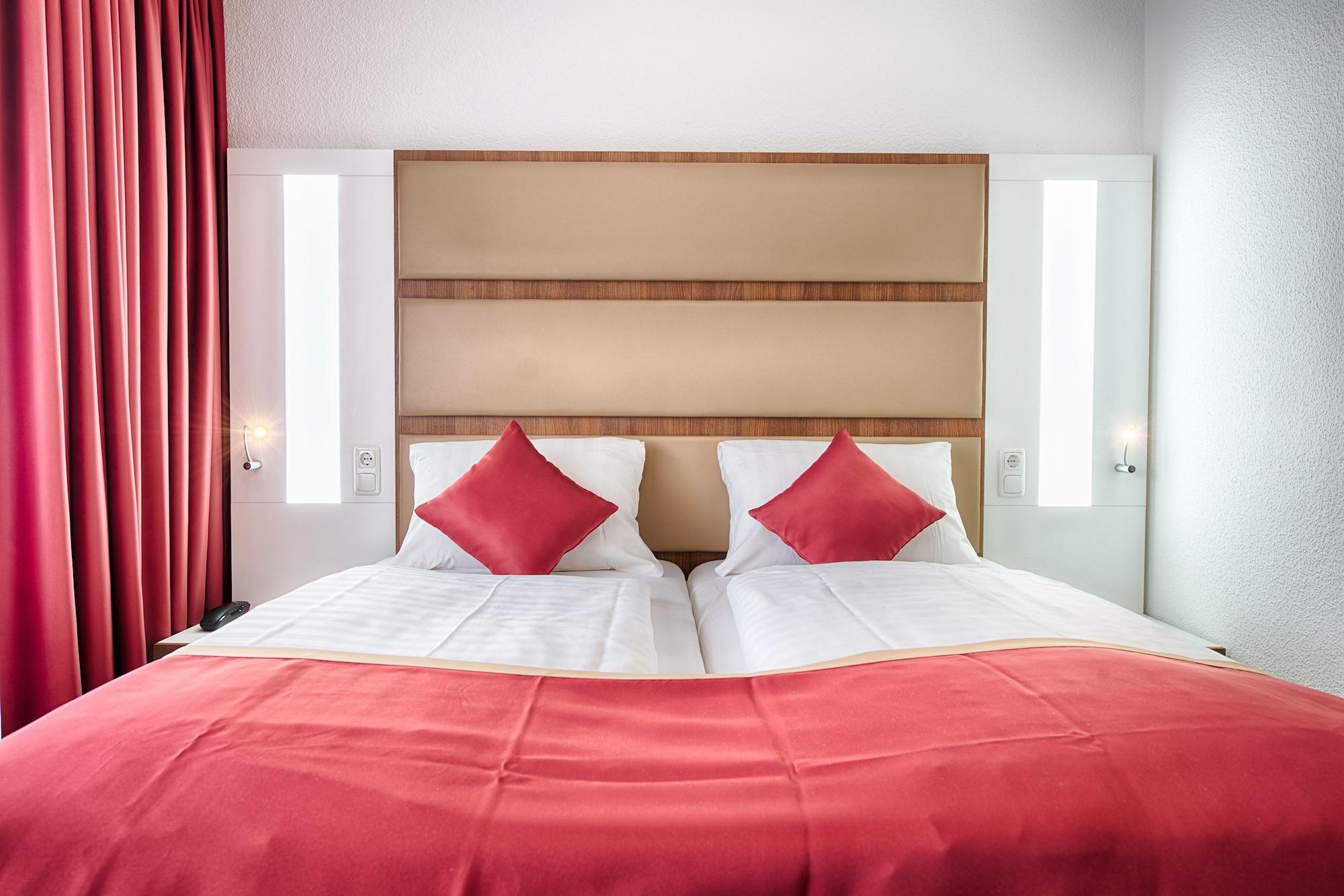 Senator Hotel 3*